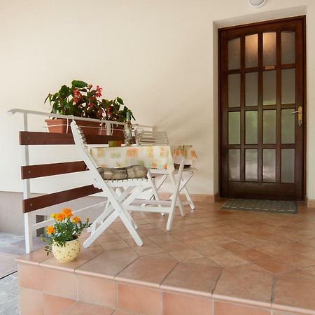 Studio And Apartment Nadia With Garden Poreč Kültér fotó