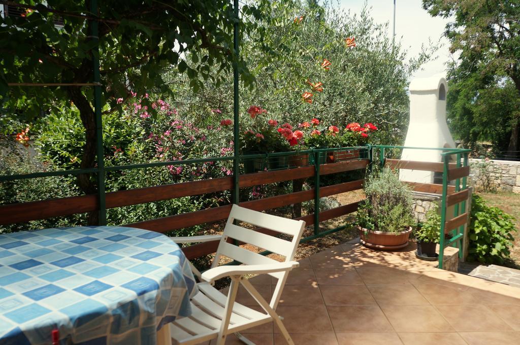 Studio And Apartment Nadia With Garden Poreč Szoba fotó